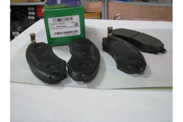 Комплект тормозных колодок, дисковый тормоз  PARTS-MALL