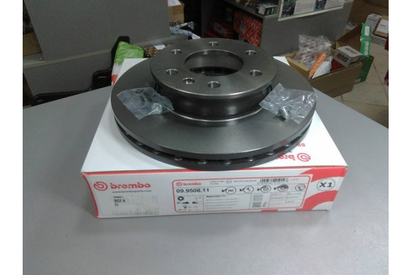 Диск тормозной передний (пр-во BREMBO) MB Sprinter, VW Crafter 06- (300x28) Диск тормозной передний (пр-во BREMBO) MB Sprinter, VW Crafter 06- (300x28)